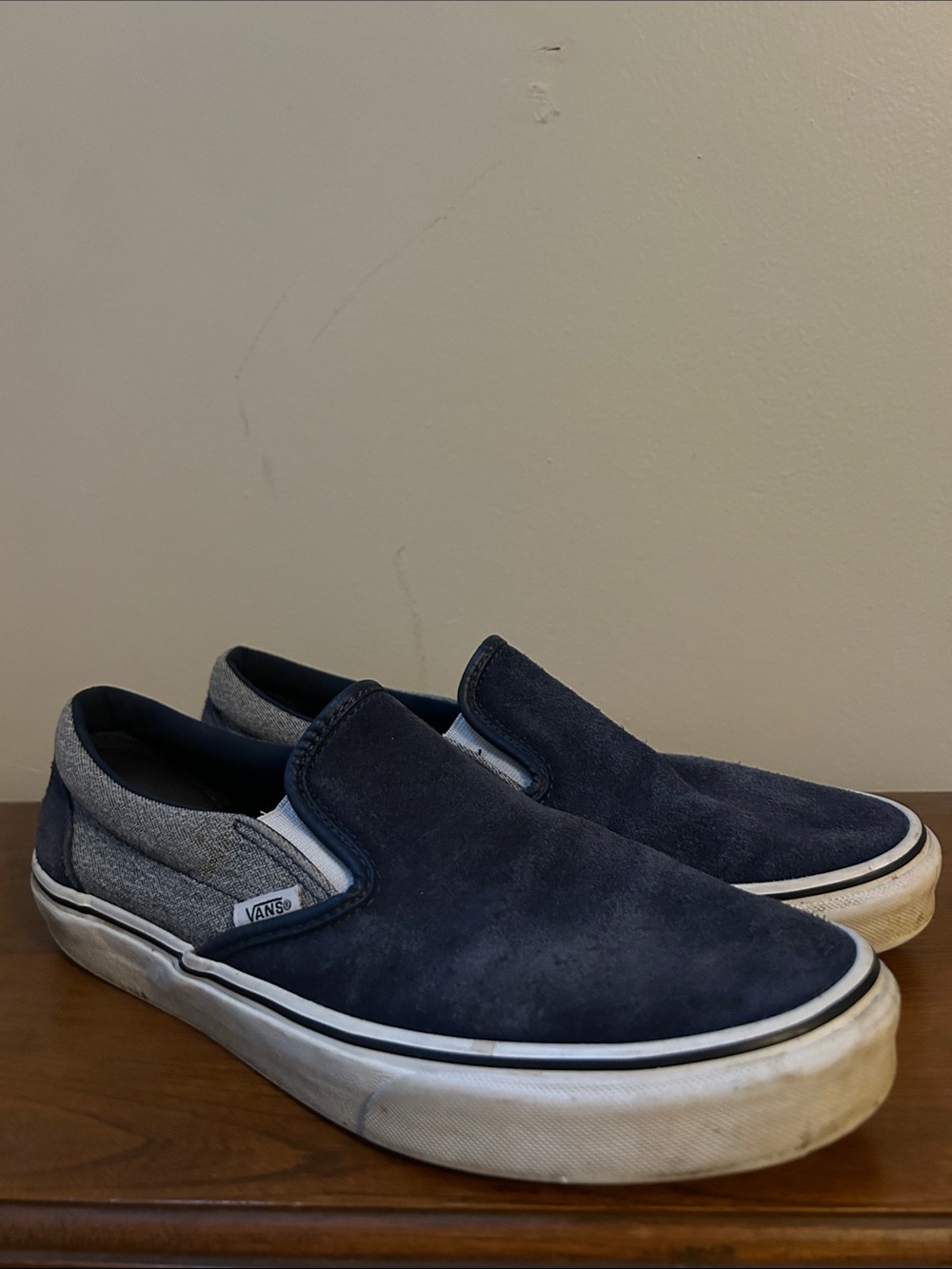 Vans Navy Suede & Gray Canvas Slip-On Sneakers Men’s 9.5